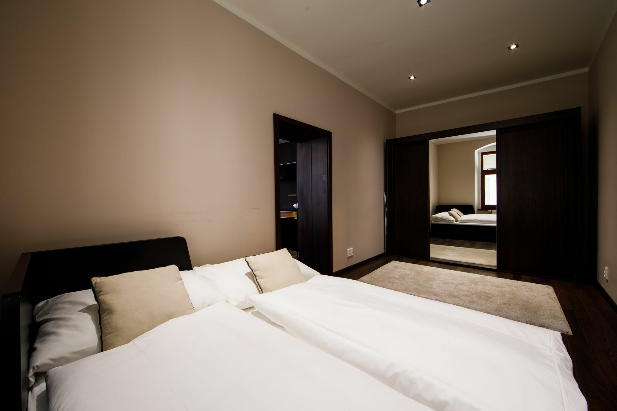 Aplend City Apartments Na Vrsku Bratislava Exterior photo